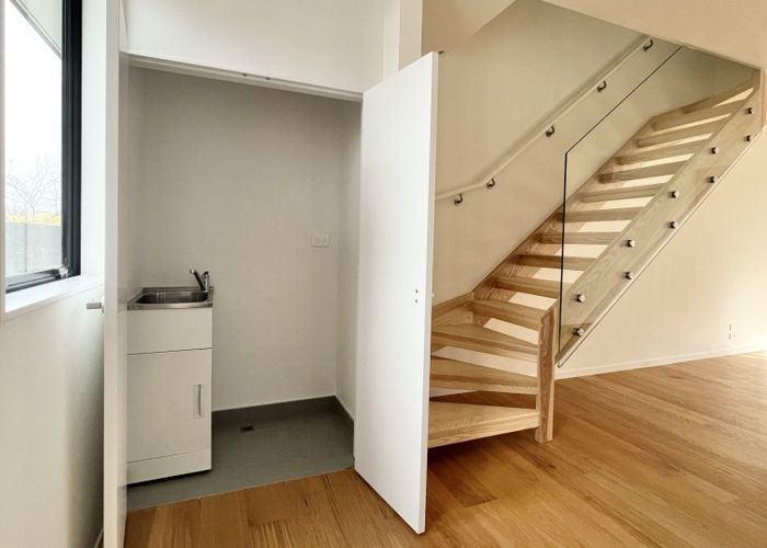  at 22/82 East Coast Road, Milford, North Shore City, Auckland