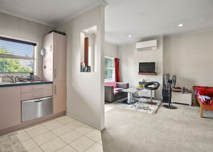  at 11/46 Peachgrove Road, Hamilton East, Hamilton