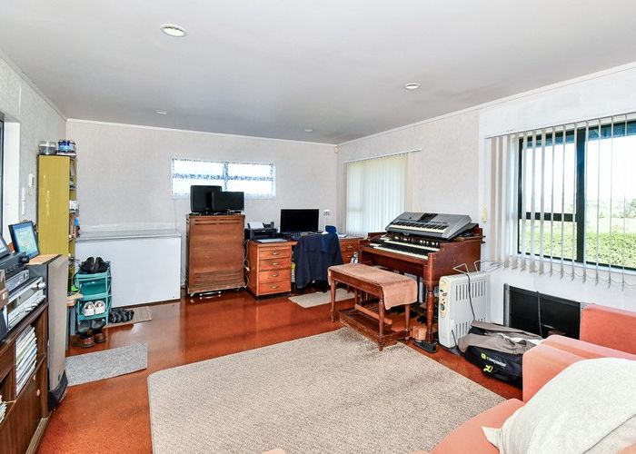  at 6 Martingale Drive, Kingseat, Franklin, Auckland