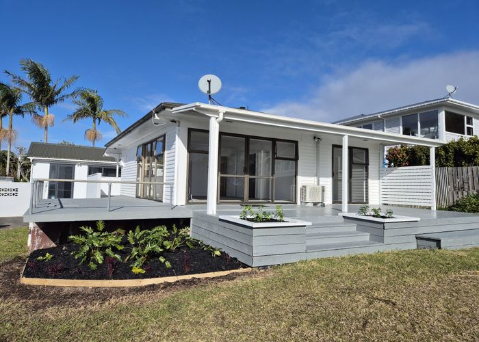  at 6 Beach Road, Manly, Whangaparaoa