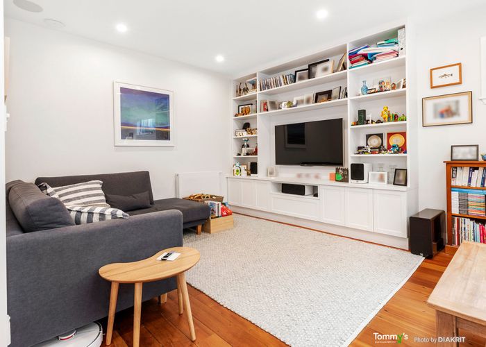  at 89 Farnham Street, Mornington, Wellington