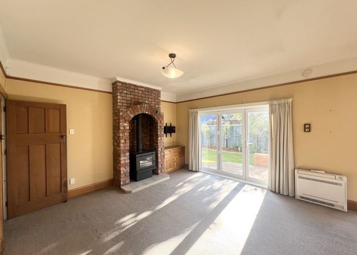  at 8 Kauri Street, Riccarton, Christchurch