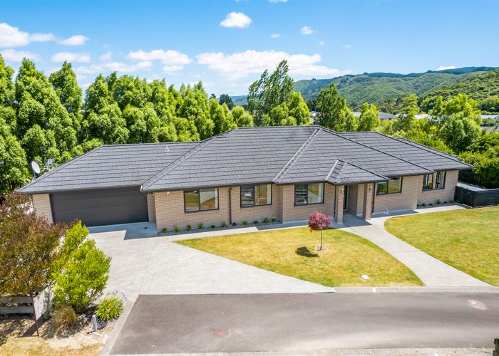  at 6 Jade Crescent, Timberlea, Upper Hutt