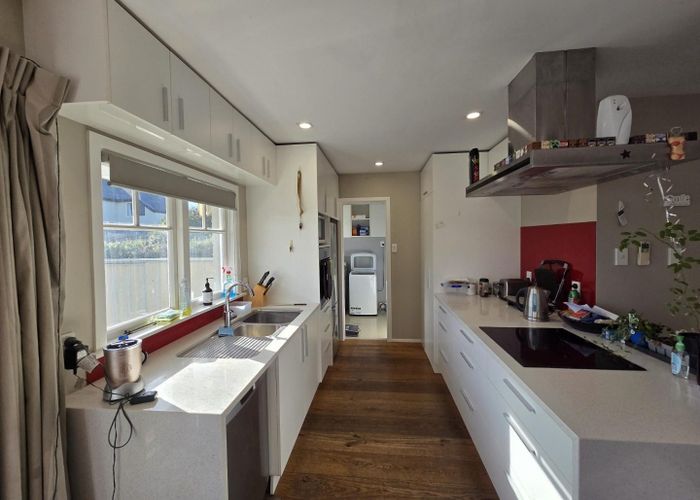  at 8 Coniston Avenue, Ilam, Christchurch City, Canterbury