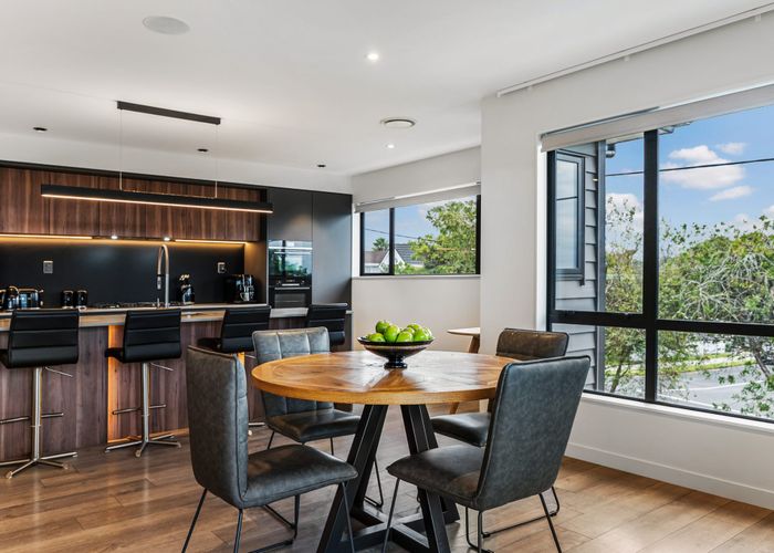  at 92 Matipo Road, Mairangi Bay, North Shore City, Auckland