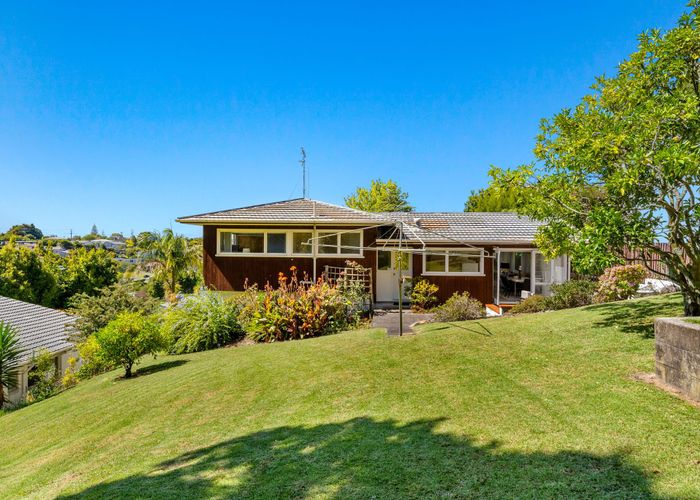  at 70 Mountbatten Avenue, Hillcrest, Auckland