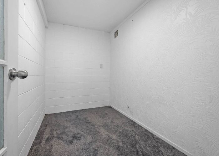  at Downstair/38 Makora Road, Massey, Waitakere City, Auckland