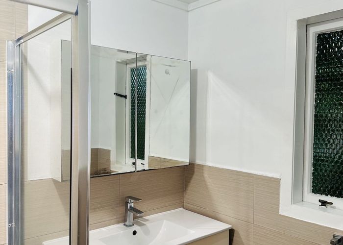  at 78 Arran Road, Browns Bay, Auckland