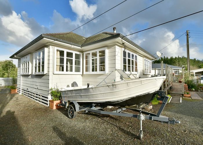  at 2 Waiwera Avenue, Parakai, Helensville
