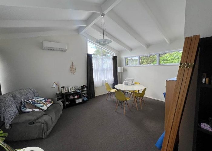 at 11 James Scott Place, Te Atatu South, Waitakere City, Auckland