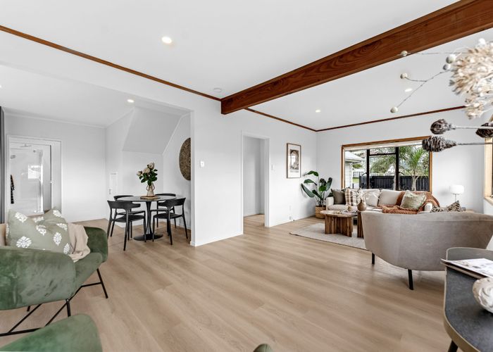  at 12 Cleve Road, Green Bay, Waitakere City, Auckland