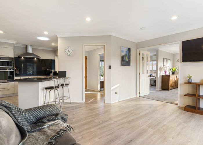  at 24 Norman Close, The Gardens, Auckland