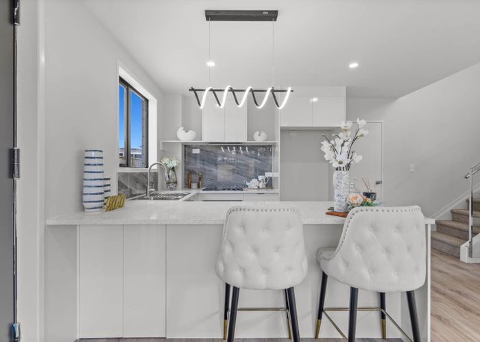  at 4/30 Tawa Crescent, Manurewa, Manukau City, Auckland