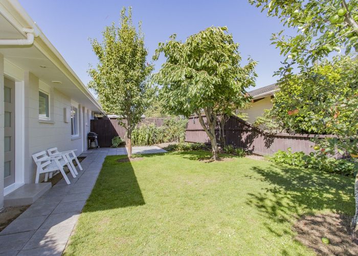  at 2/5 Sarabande Avenue, Redwood, Christchurch City, Canterbury