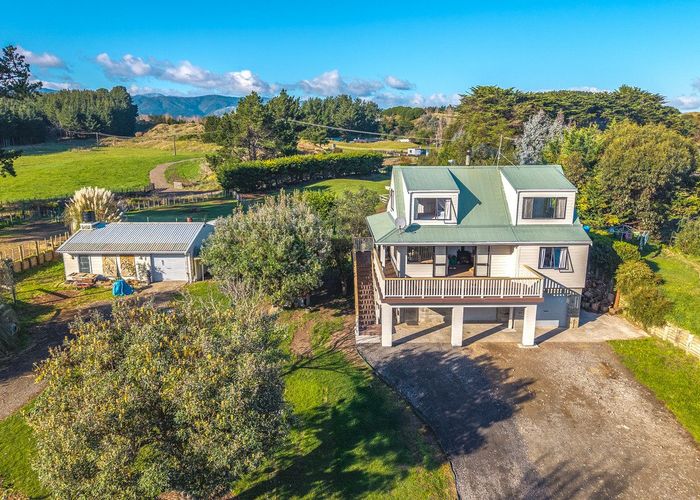  at 593 Waikawa Beach Road, Waikawa Beach, Horowhenua, Manawatu / Whanganui