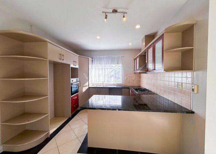  at 5 Holsten Pl, Massey, Waitakere City, Auckland