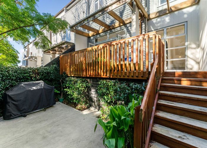  at 6L Carlton Gore Road, Grafton, Auckland City, Auckland