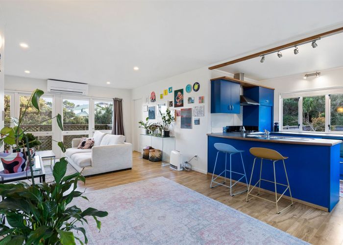  at 2/38 Noeleen Street, Glenfield, Auckland