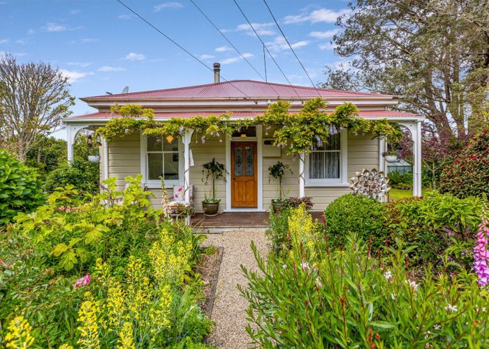  at 840 Pukearuhe Road, Waiiti, Urenui