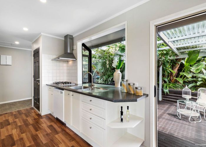  at 13 Stephen Lysnar Place, Hillsborough, Auckland