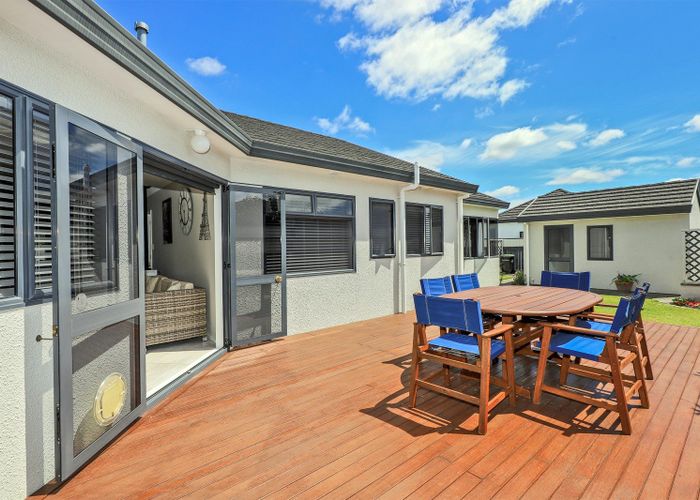  at 12 Knightsbridge Place, Taradale, Napier