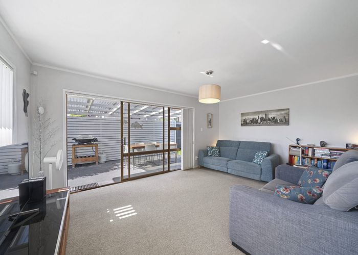  at 8/42 Wintere Road, Papatoetoe, Manukau City, Auckland