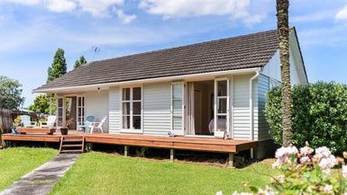  at 11 Crocombe Crescent, Beach Haven, Auckland