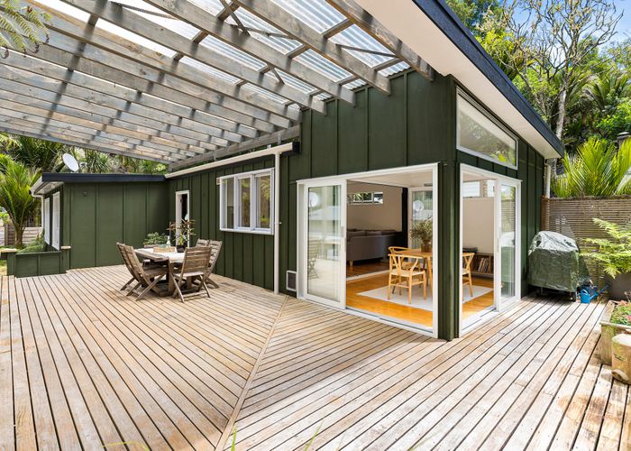  at 34 Valley Road, Titirangi, Auckland