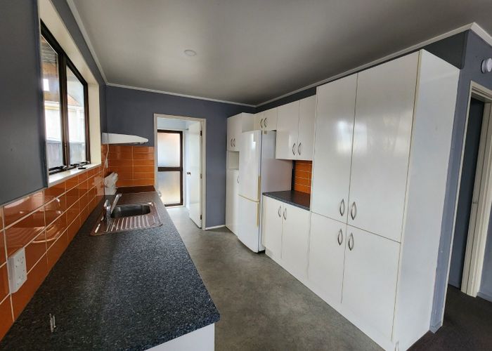  at 2/8 Silver Creek Road , Weymouth, Manukau City, Auckland