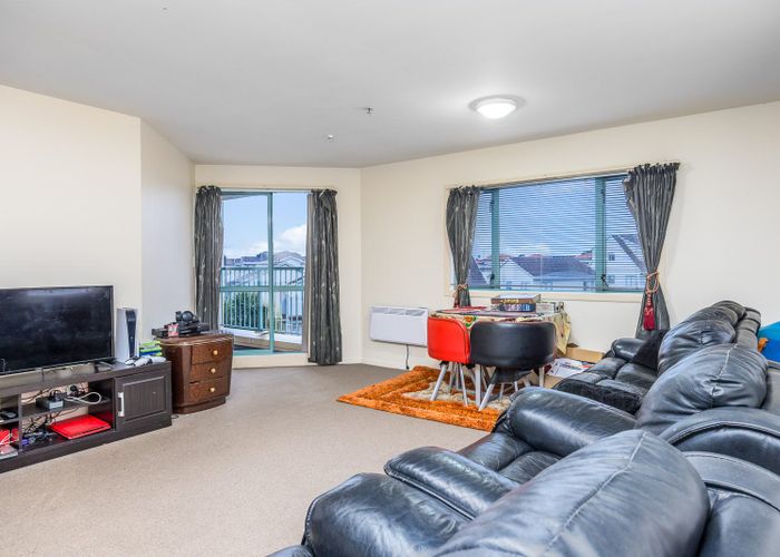  at 14/3C Harrison Road, Mount Wellington, Auckland City, Auckland