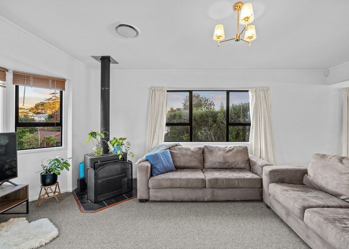  at 1/6 Juneau Place, Glendene, Waitakere City, Auckland