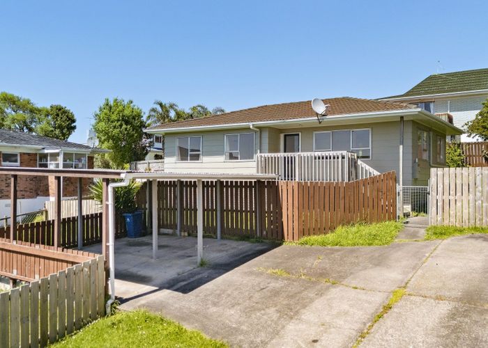  at 8A Corunna Road, Milford, North Shore City, Auckland