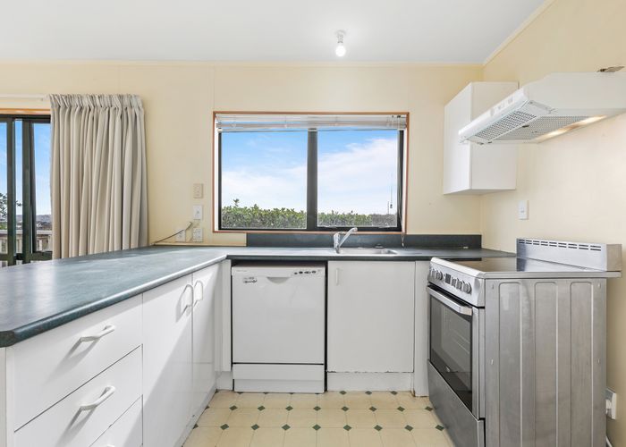  at 1/10 Meadowood Drive, Unsworth Heights, Auckland
