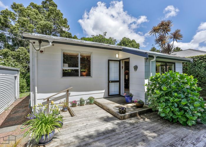  at 561 South Titirangi Road, Titirangi, Auckland