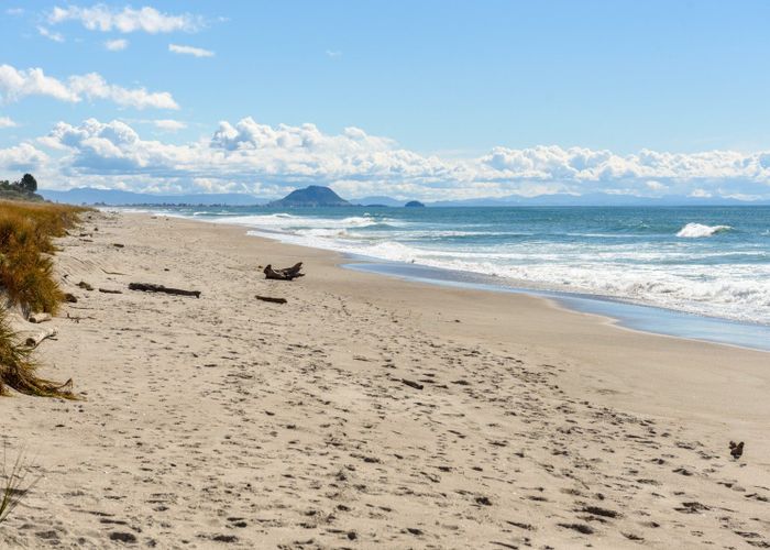  at 76 Karewa Parade, Papamoa Beach, Tauranga, Bay Of Plenty