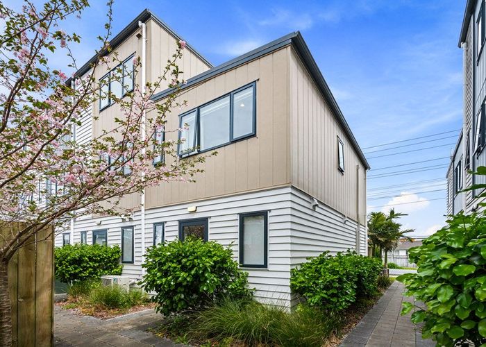  at 5/122 Pooks Road, Ranui, Waitakere City, Auckland