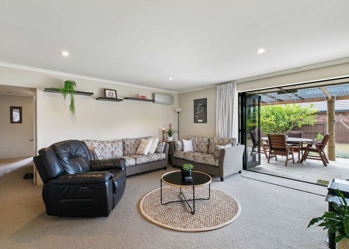  at 2 Eagle Street, Welcome Bay, Tauranga