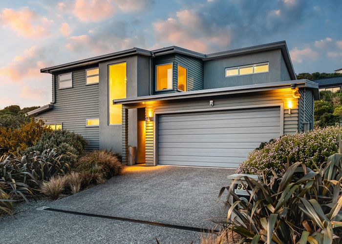  at 98 Aotea Drive, Aotea, Porirua