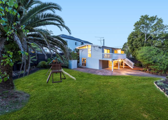  at 45 Cliff View Drive, Green Bay, Waitakere City, Auckland