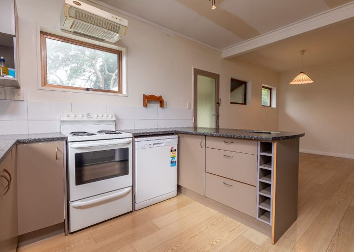  at 16 Island View Terrace, Waikanae Beach, Waikanae