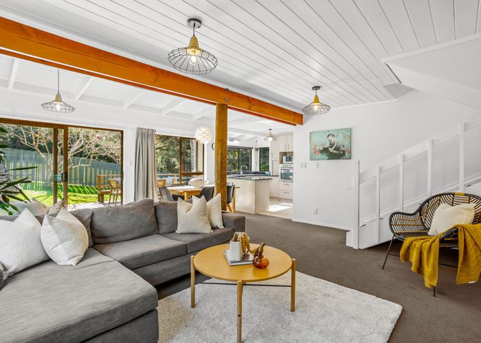  at 7 Mahuta Grove, Northcote, Auckland