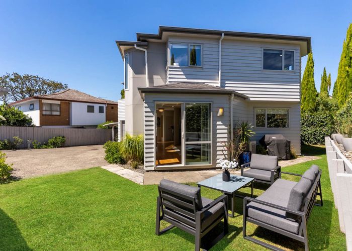  at 2/46 Raleigh Road, Northcote, North Shore City, Auckland