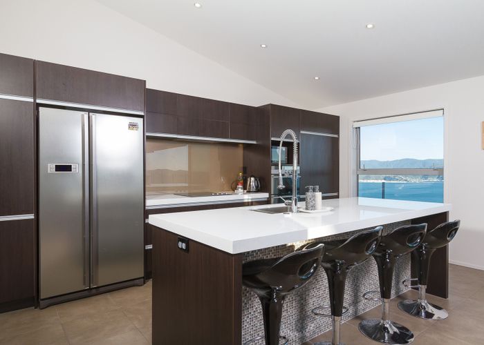  at 19 Bennett Grove, Newlands, Wellington