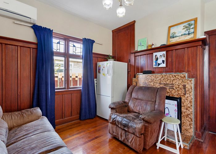  at 4 Garnett Avenue, Spreydon, Christchurch