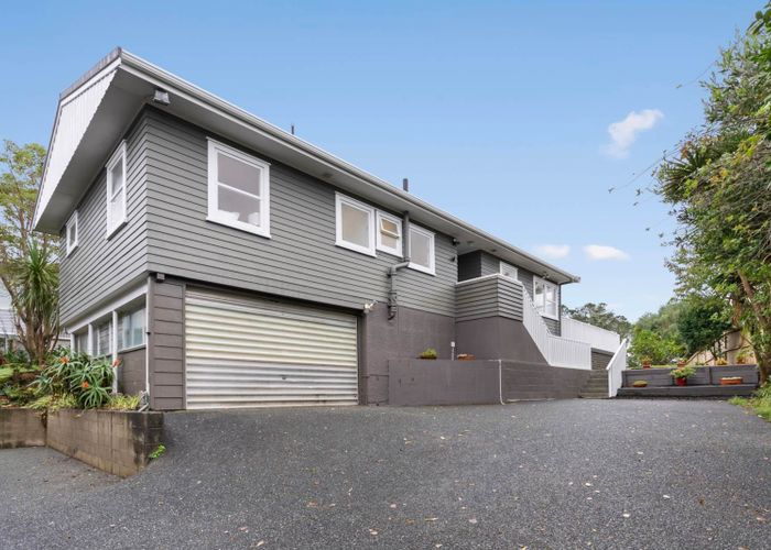  at 2/1 Stanley Road, Glenfield, North Shore City, Auckland