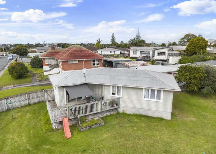  at 6 Blease Street, New Lynn, Waitakere City, Auckland