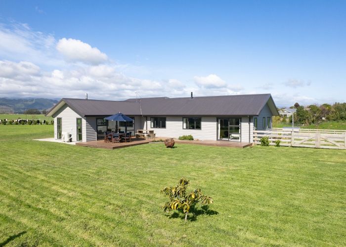  at 102 Kukutauaki Road, Koputaroa, Levin