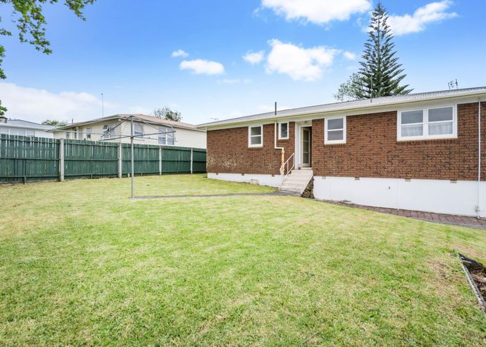  at 4 Justin Place, Te Atatu Peninsula, Auckland