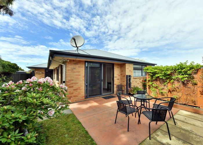  at 2/710 Worcester Street, Linwood, Christchurch