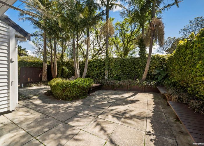  at 16 Kiwitea Street, Sandringham, Auckland